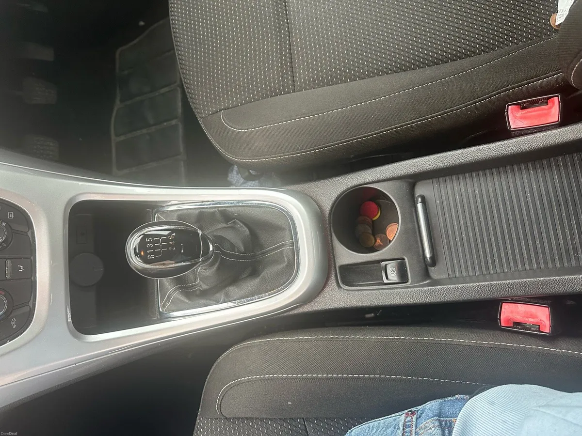 Opel Astra 2010 - Image 6