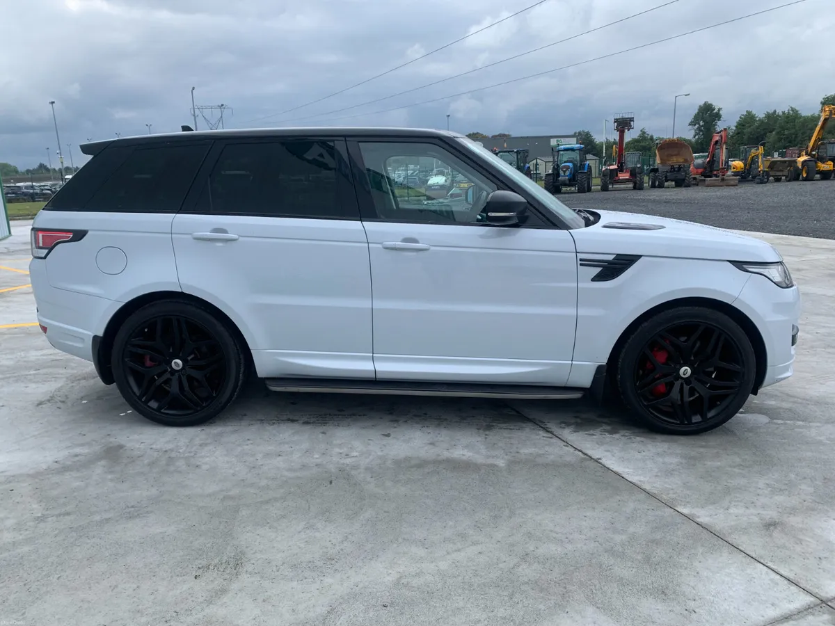 UNRESERVED 2015 LAND ROVER RANGE ROVER SPORT - Image 6