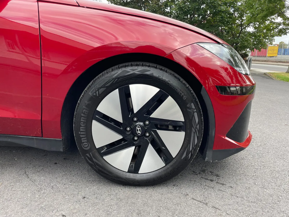 77KWH - SIGNATURE - APPLE PLAY - 120TAX - AUTO - Image 3