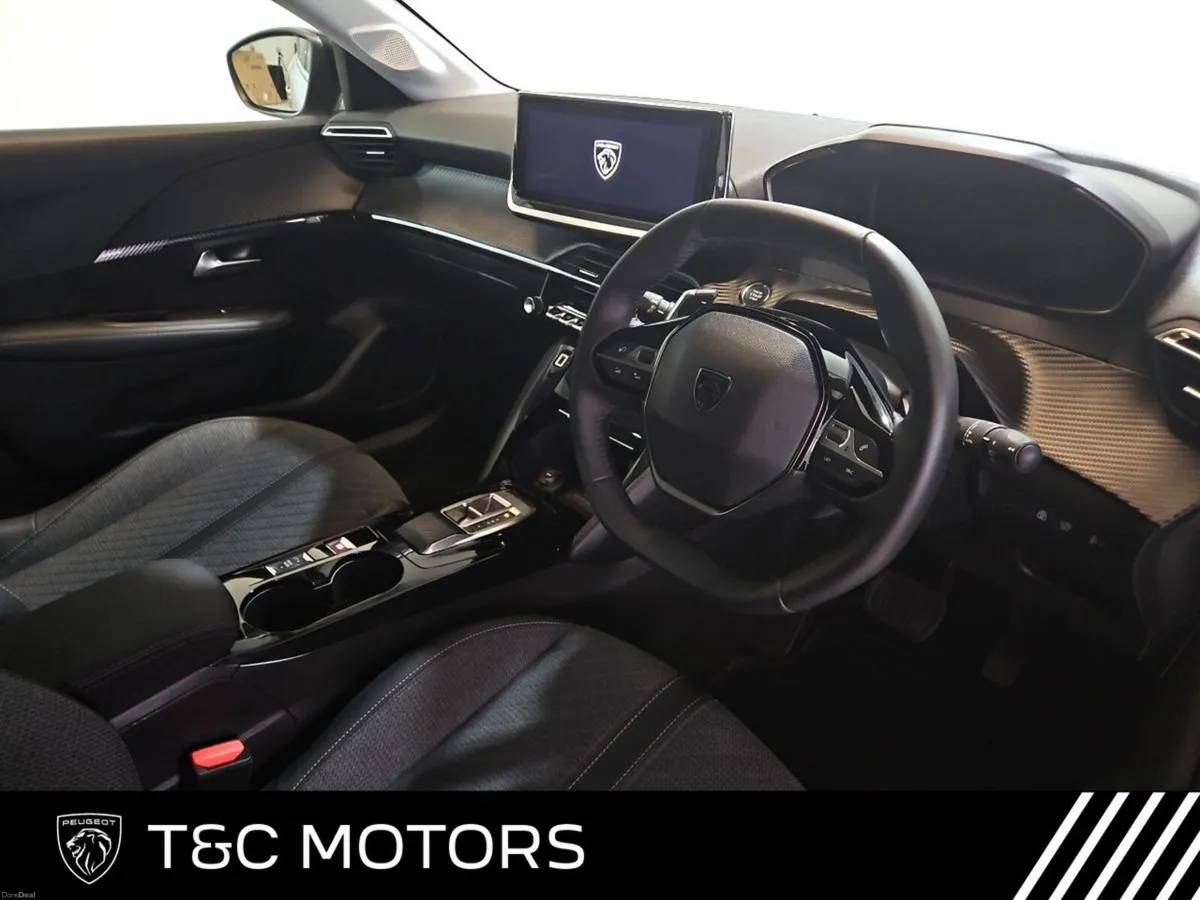 Peugeot 208 *Low Mileage Hybrid* Allure Model - Fr - Image 6