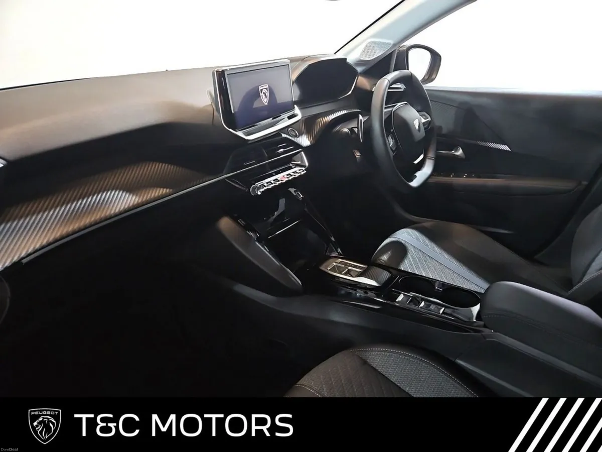 Peugeot 208 *Low Mileage Hybrid* Allure Model - Fr - Image 4