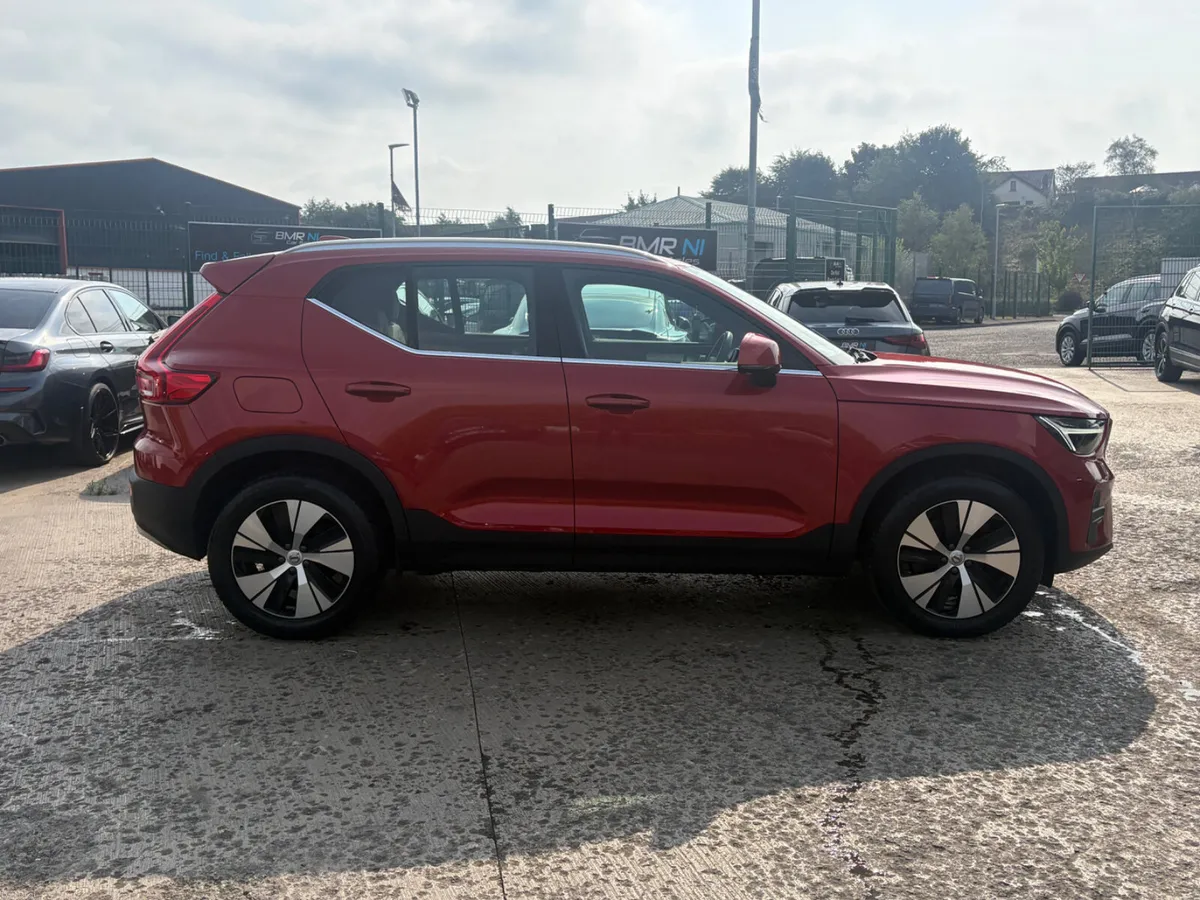 Volvo XC40 2022 - Image 4