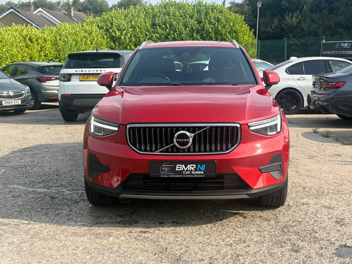Volvo XC40 2022 - Image 2
