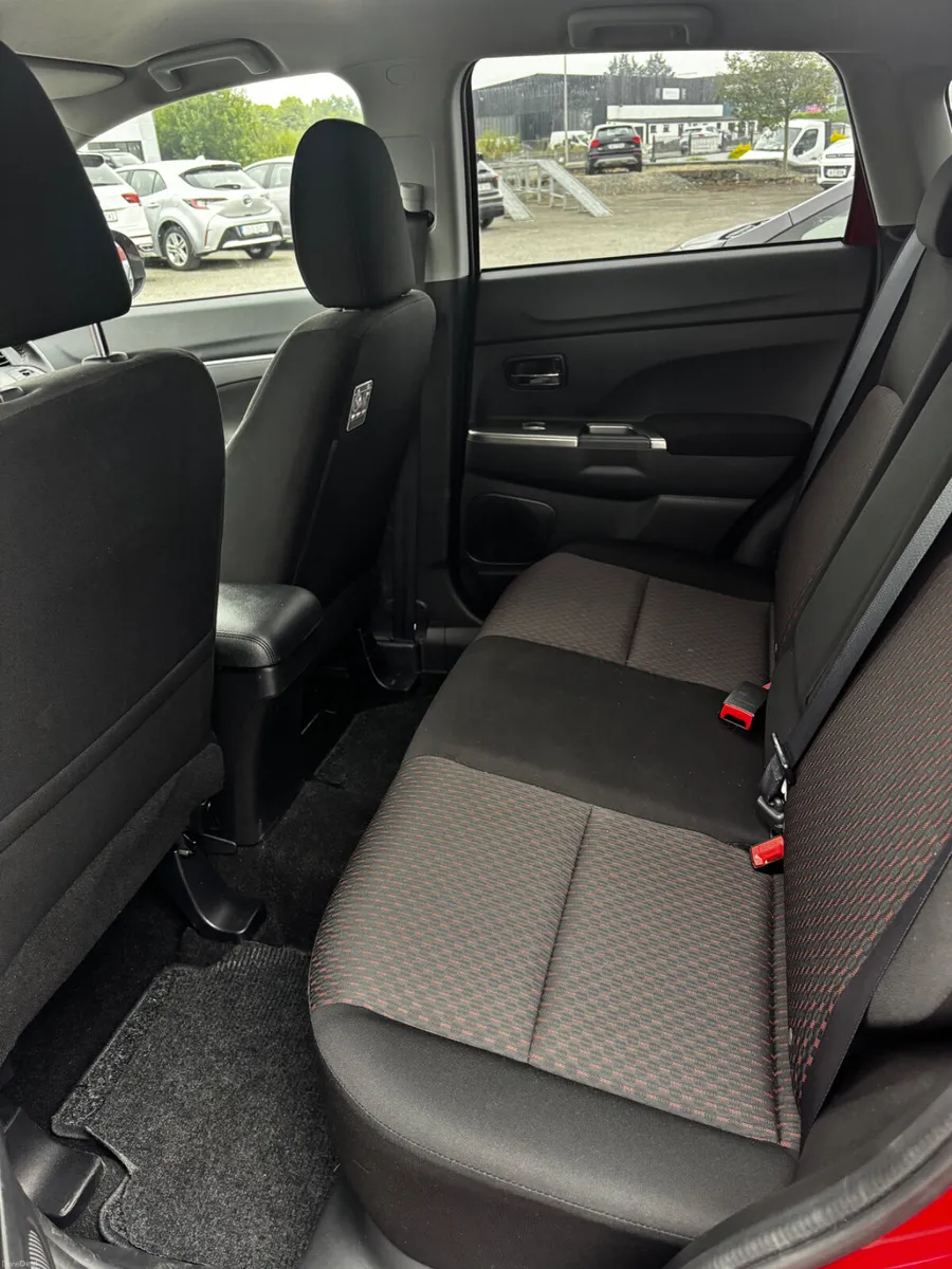 181 Mitsubishi ASX 1.6 . LOW KILOMETRES - Image 4