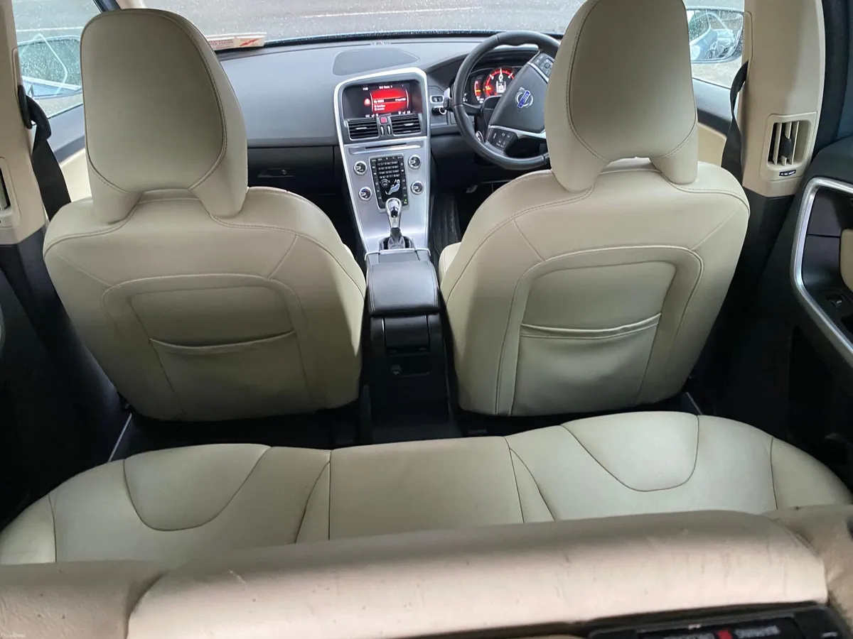 Volvo XC60 2017 - Image 6