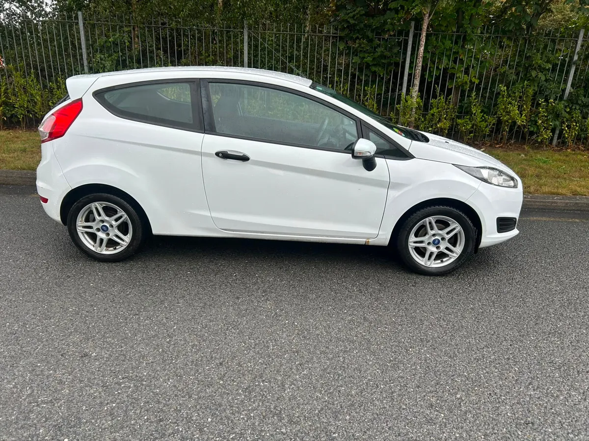 Ford Fiesta 2014 SPORT 3DOOR - Image 5