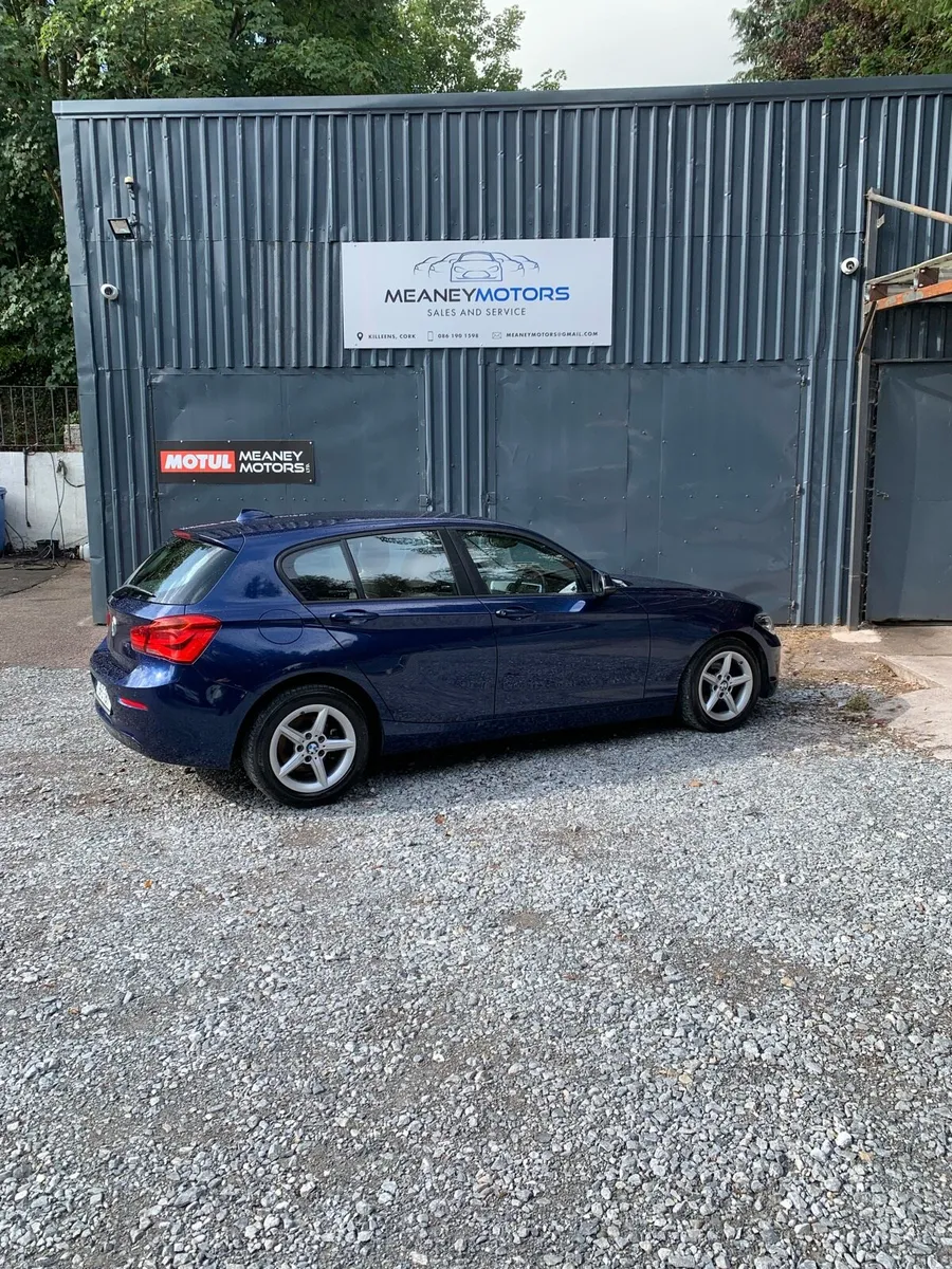 BMW  118i - Image 3