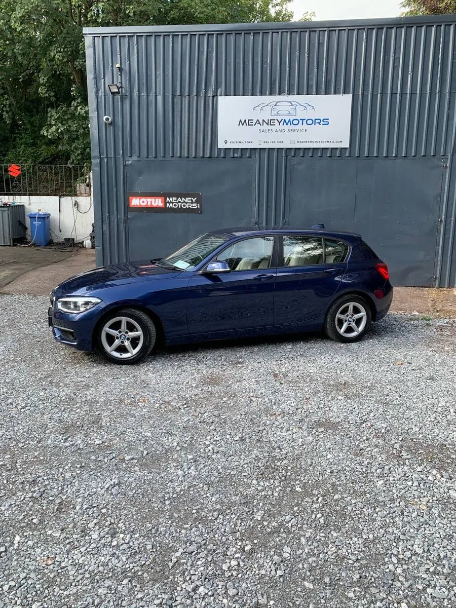 BMW  118i - Image 5
