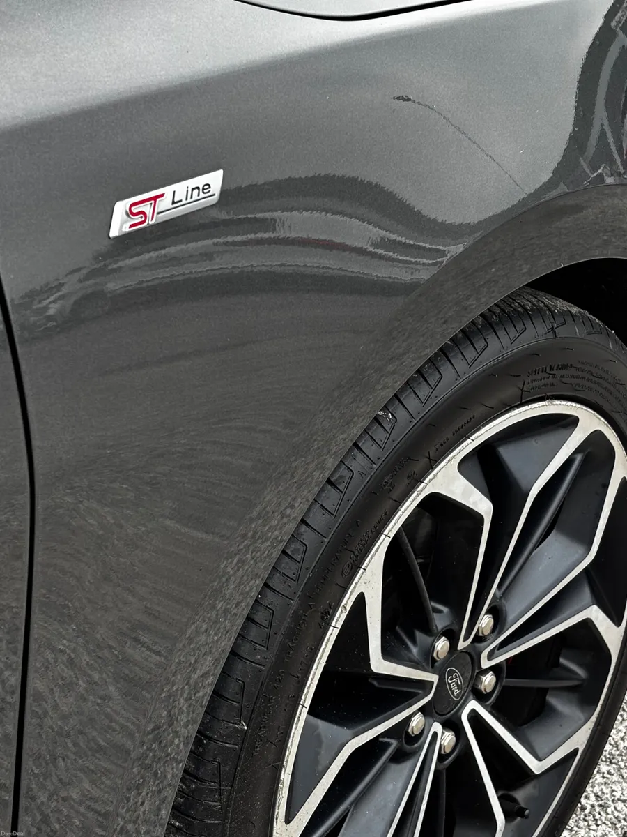 191 Ford Focus 1.0 T ST LINE - Image 6