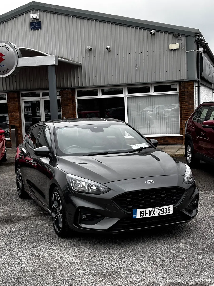 191 Ford Focus 1.0 T ST LINE - Image 1