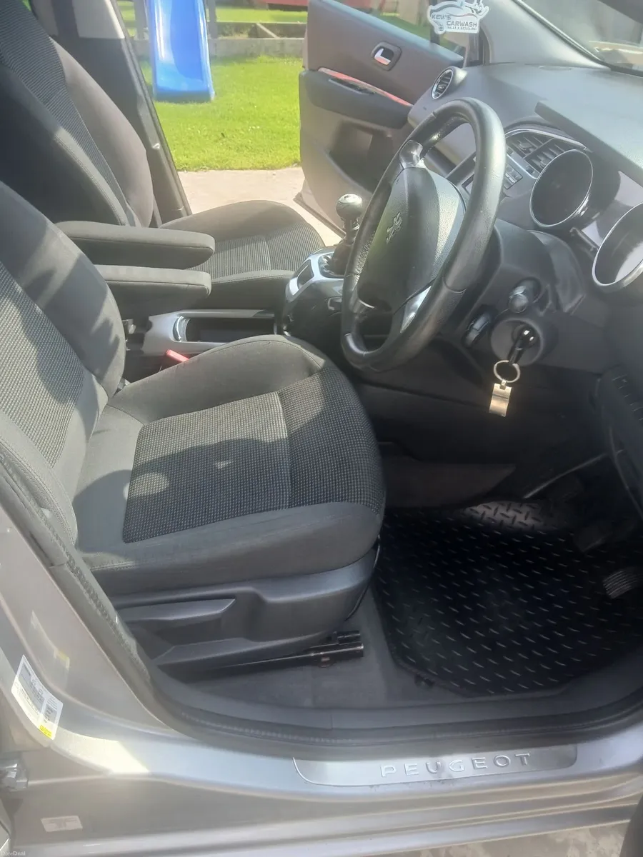 Peugeot 5008 2015. - Image 3