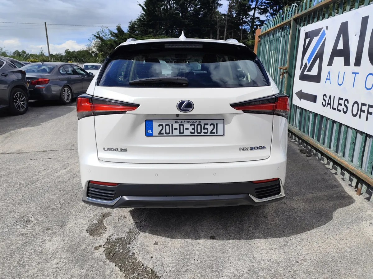 Lexus NX 300h Hybrid - 4WD - Executive - FSH - Image 5