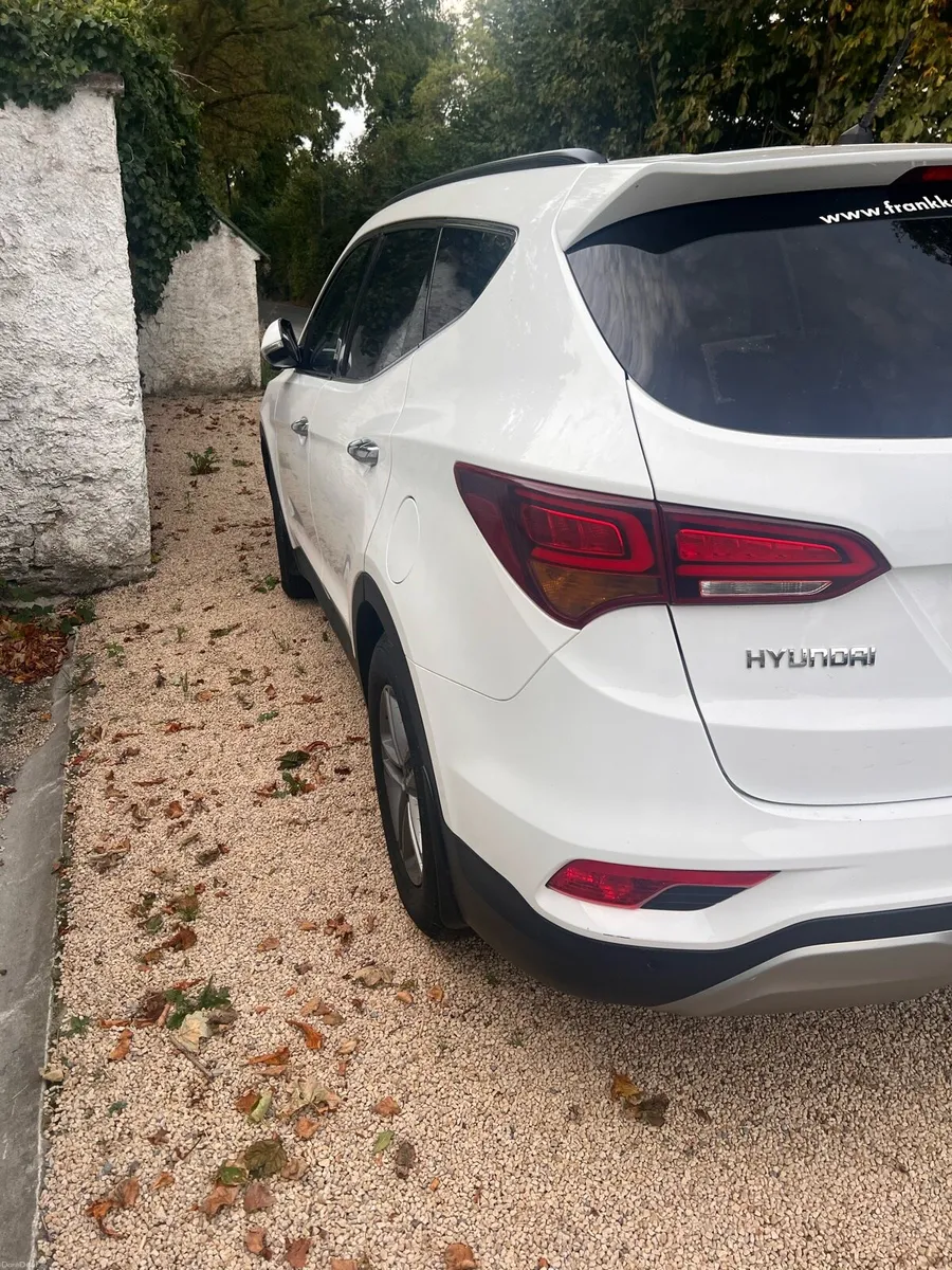 Hyundai Santa Fe executive model - Image 6