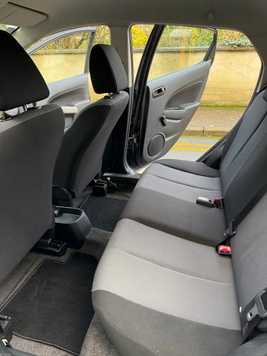 Mazda 2 - Image 6