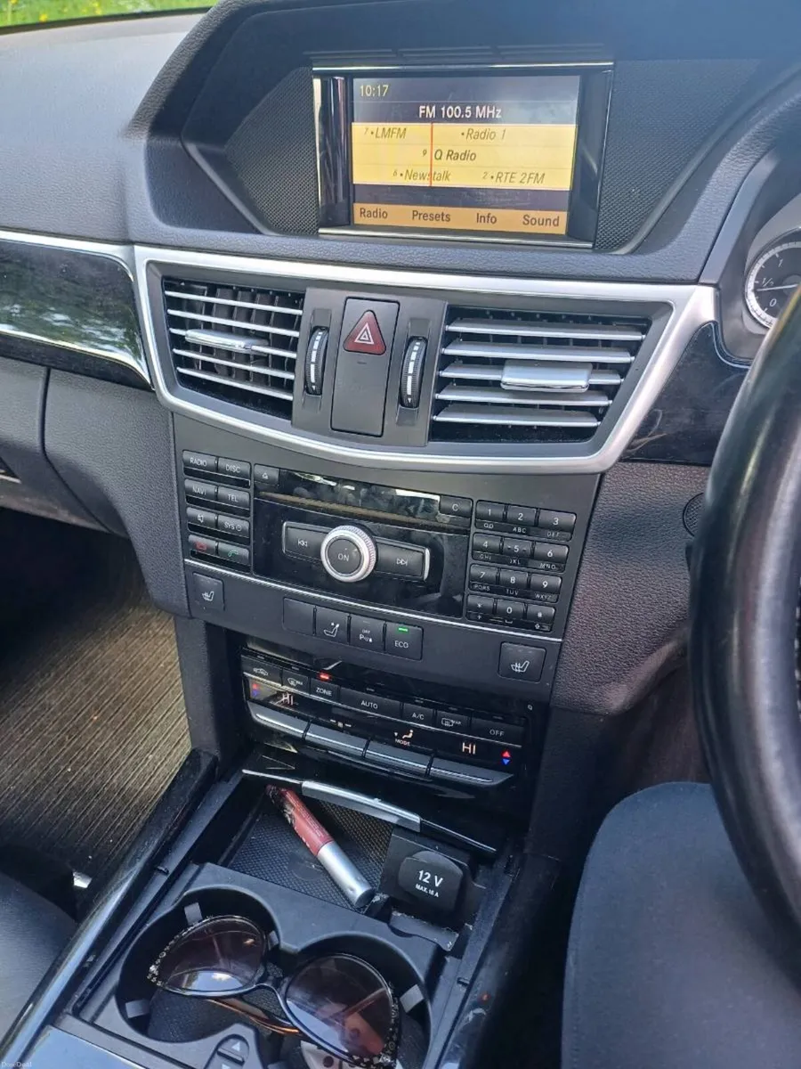 Mercedes e220 - Image 3
