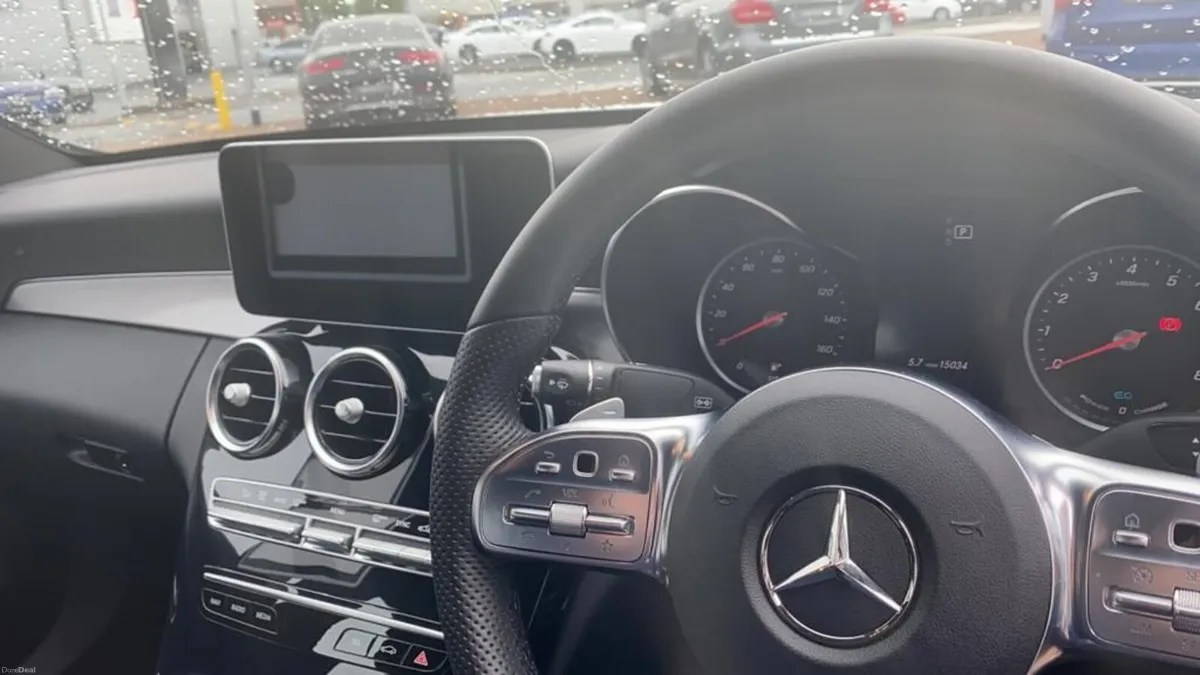 Mercedes-Benz C-Class 2019 - Image 3