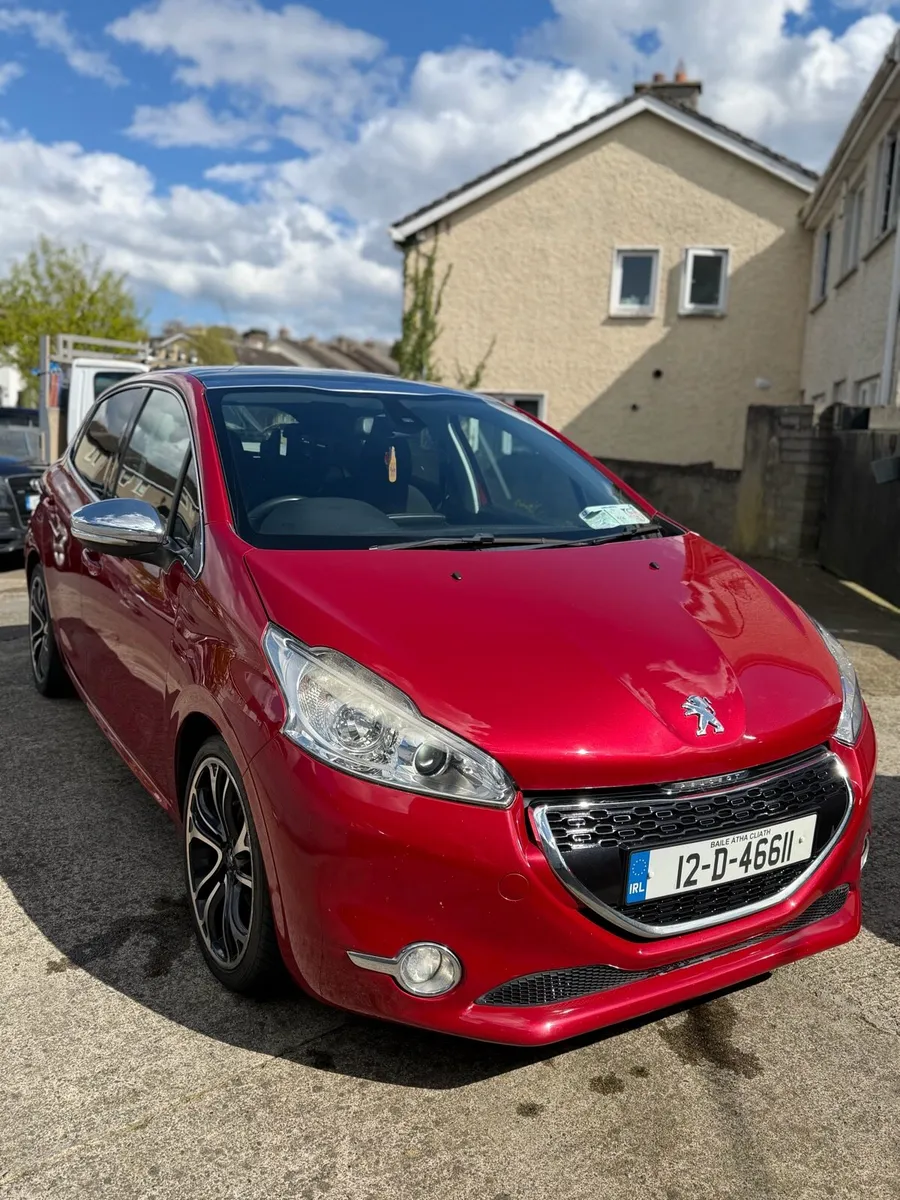 Peugeot 208 Automatic 1.4L Diesel HIGH SPEC - Image 1