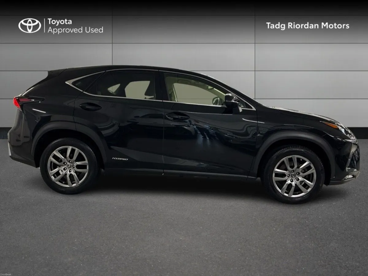 Lexus NX NX 300 H FWD EXECUTIVE - Image 3