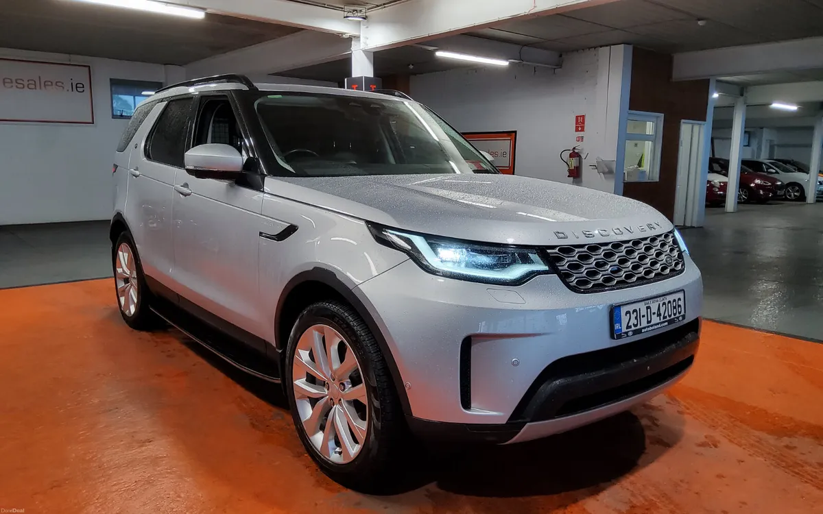 Land Rover Discovery 2023 - Image 1