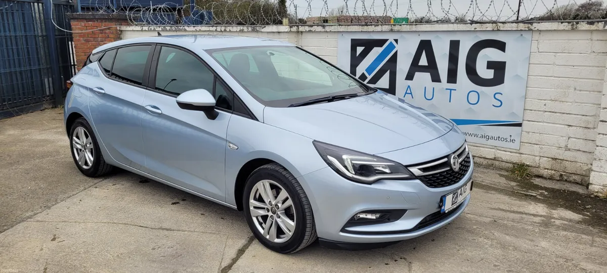 182 Vauxhall Astra 1.6 TECH LINE NAV CDTI ECONETEC - Image 2