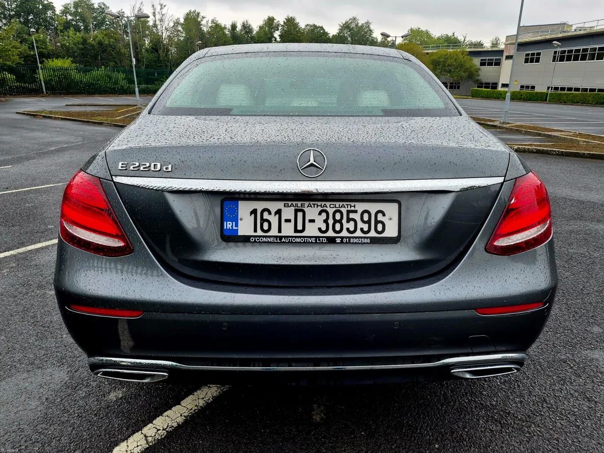 2016 MERCEDES BENZ E200  CDI SE AUTO  LOW MILES - Image 4