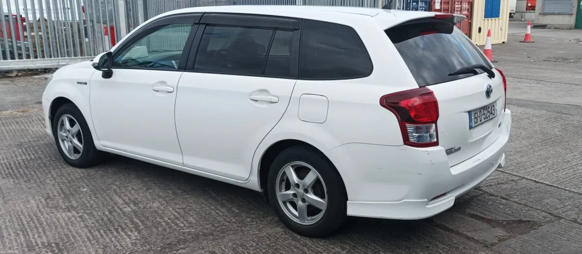 2015 Toyota Corolla  Automatic - Image 4