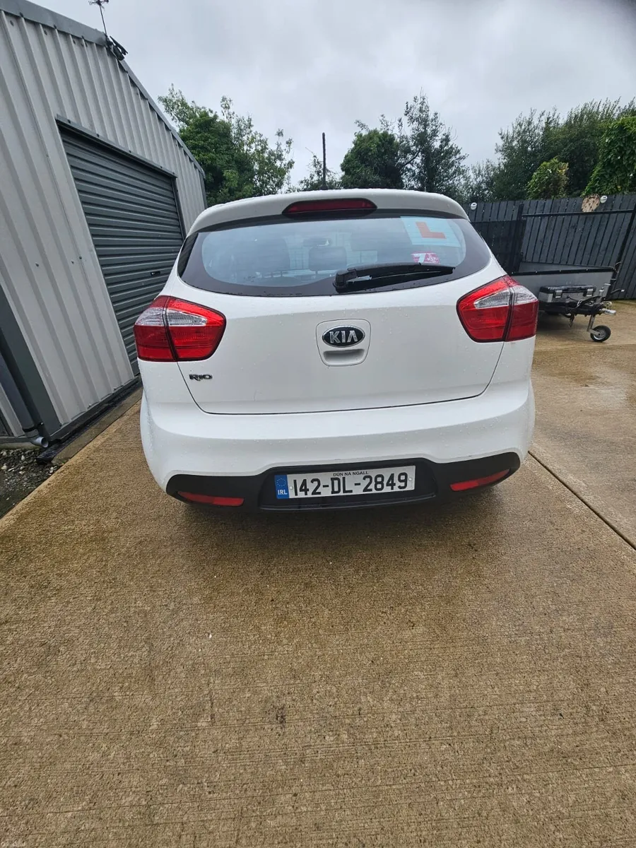Car - Image 3