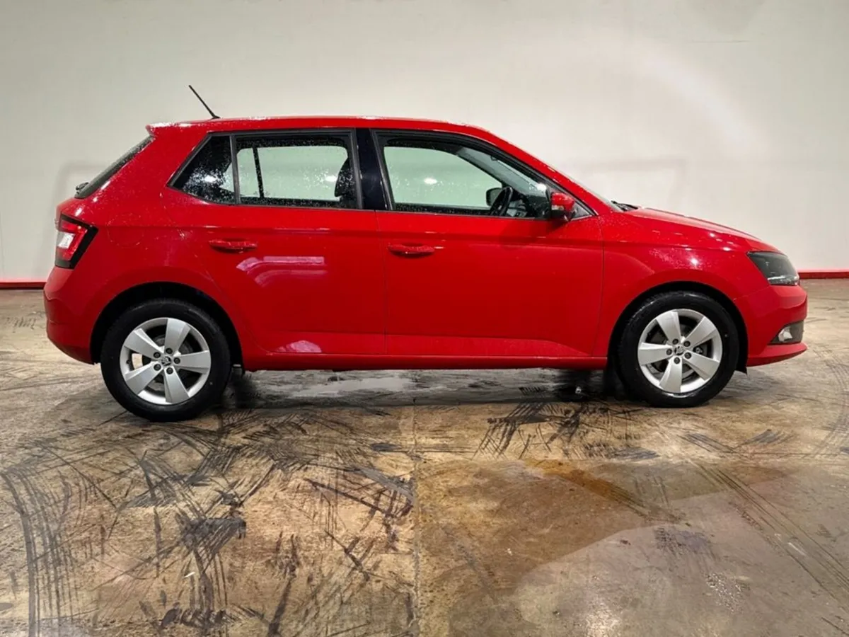 Skoda Fabia 1.0 - MANUAL - ALLOY WHEELS - MULTI FU - Image 2