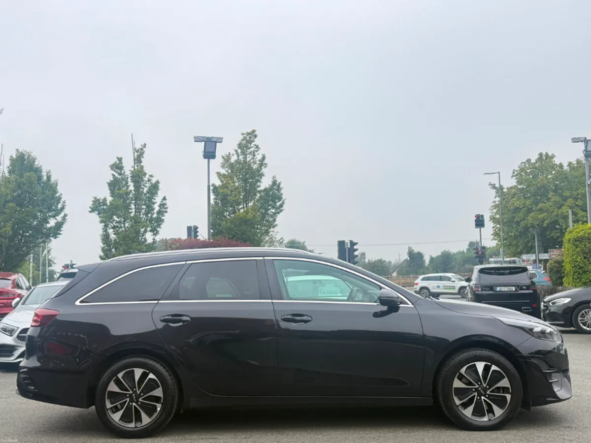 Kia Ceed 1.6 PHEV SW AUTO *HIGH SPEC* - Image 4