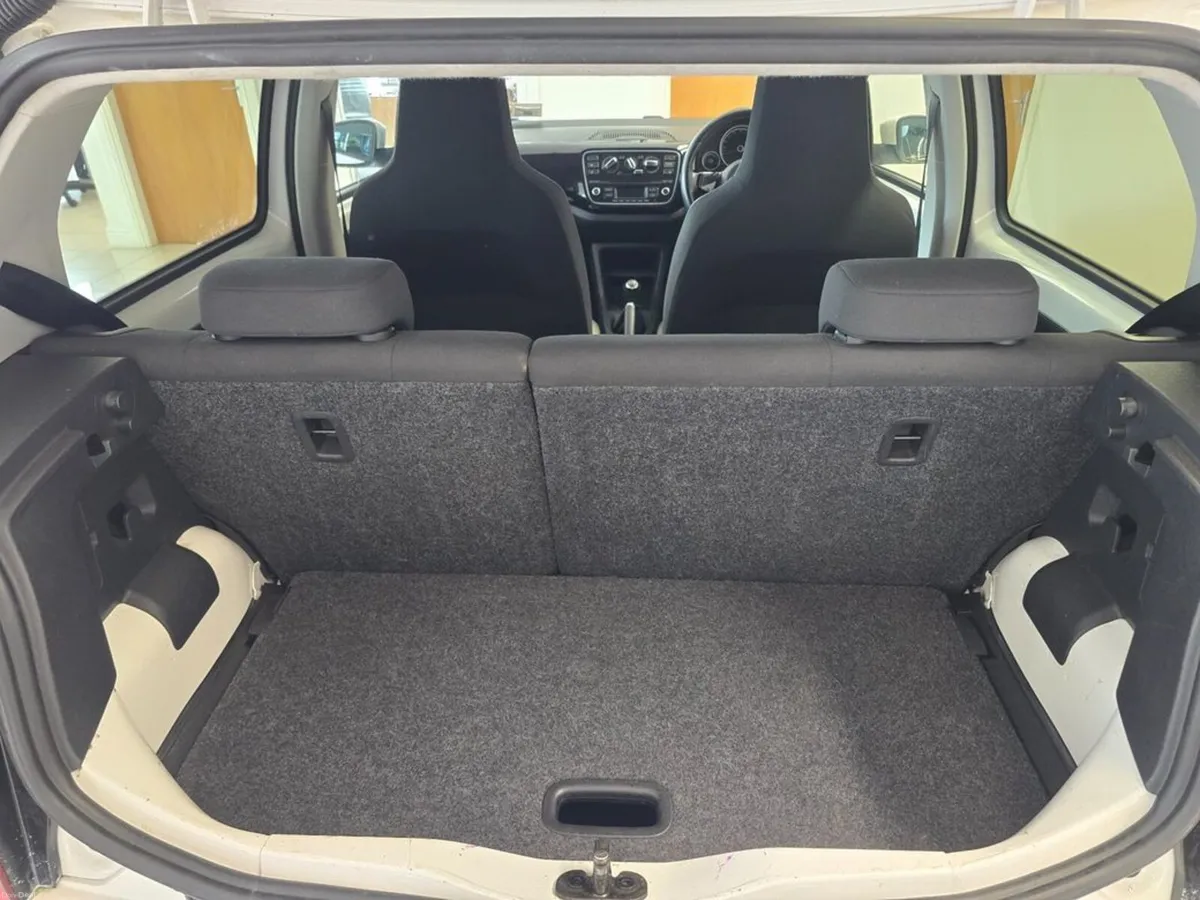 Volkswagen up! Highline 1.0 5DR H/B - Image 6