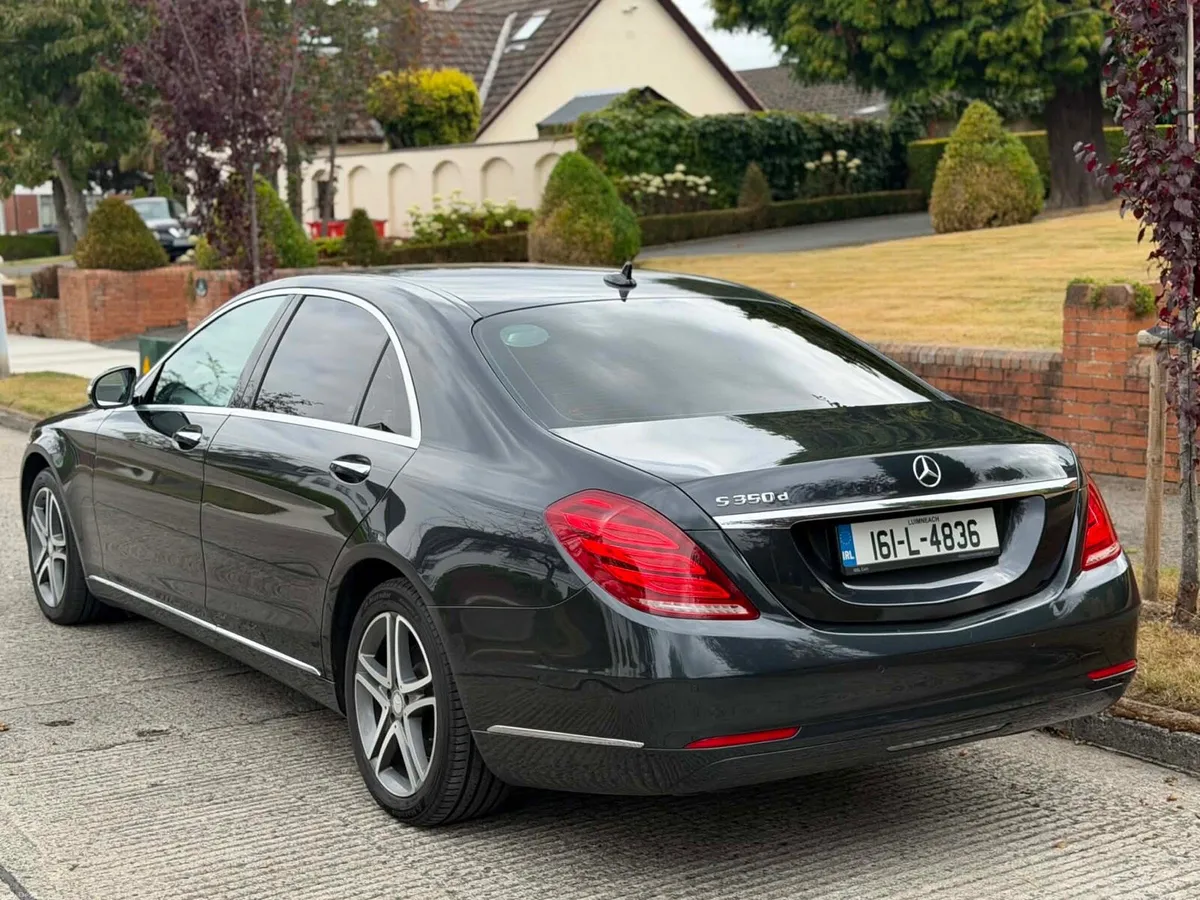 Mercedes Benz 2016 LWB 9G - Image 4