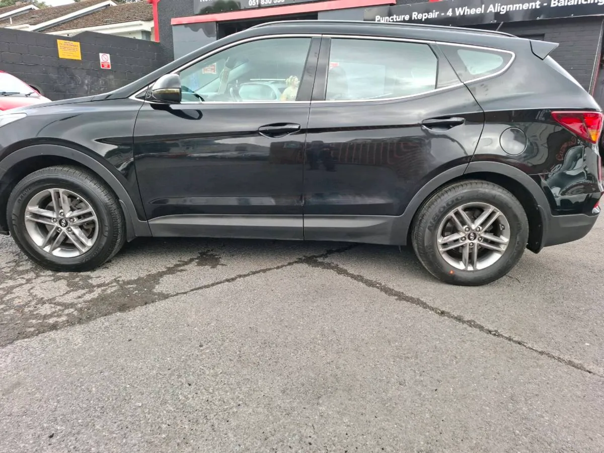 Hyundai santa fe - Image 2