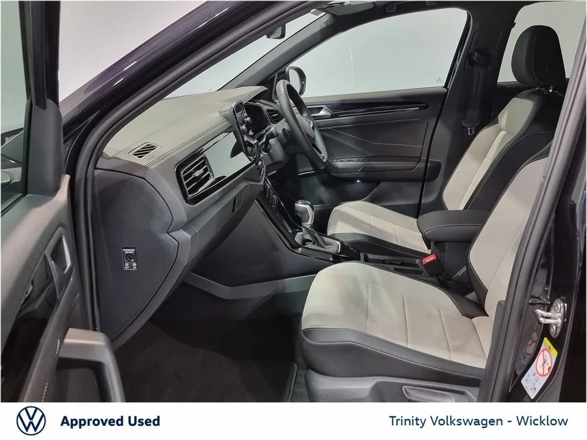 Volkswagen T-Roc DEPOSIT TAKEN ** STYLE PLUS ** 1. - Image 4