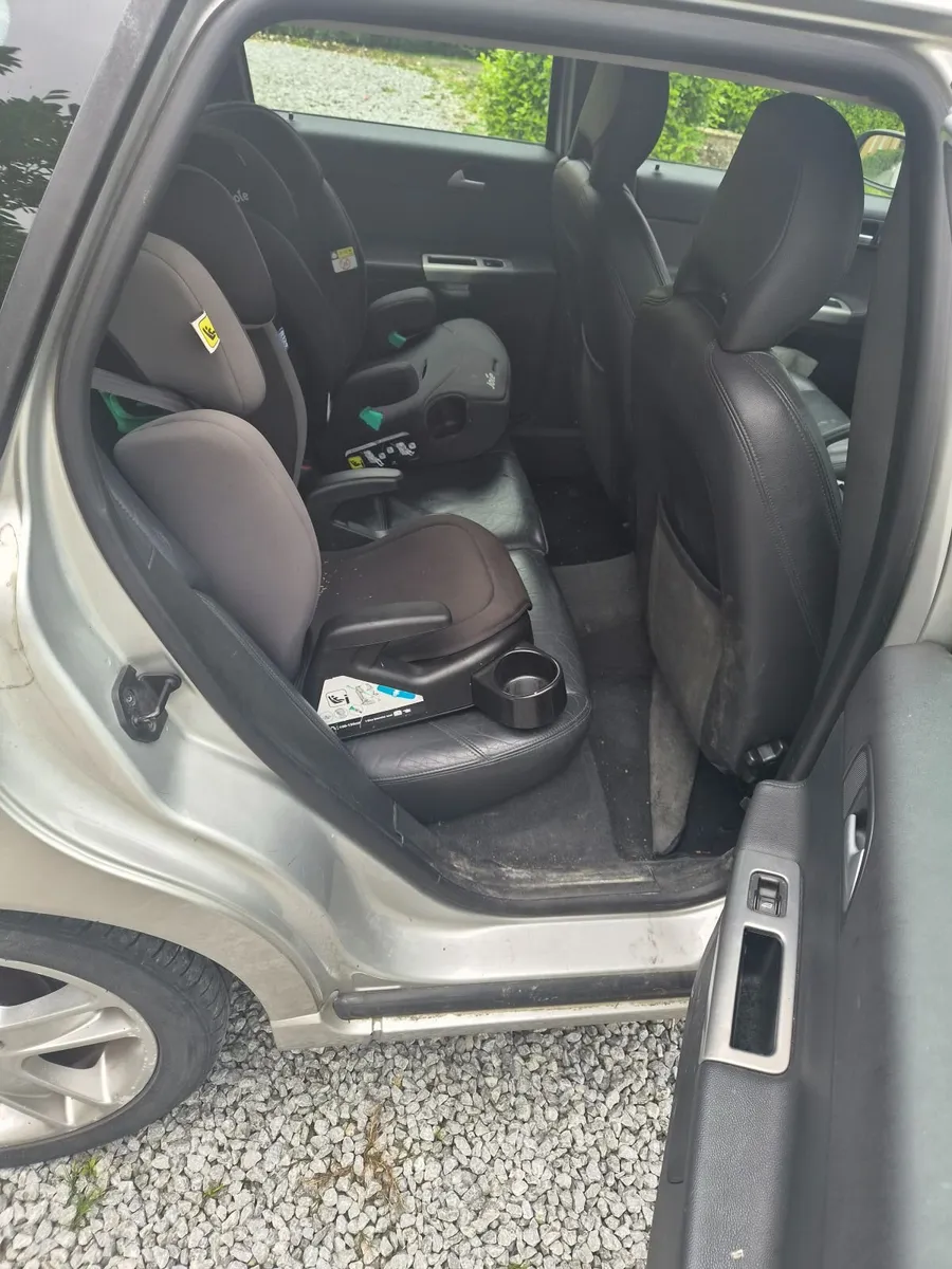 Volvo V50 2009 - Image 2