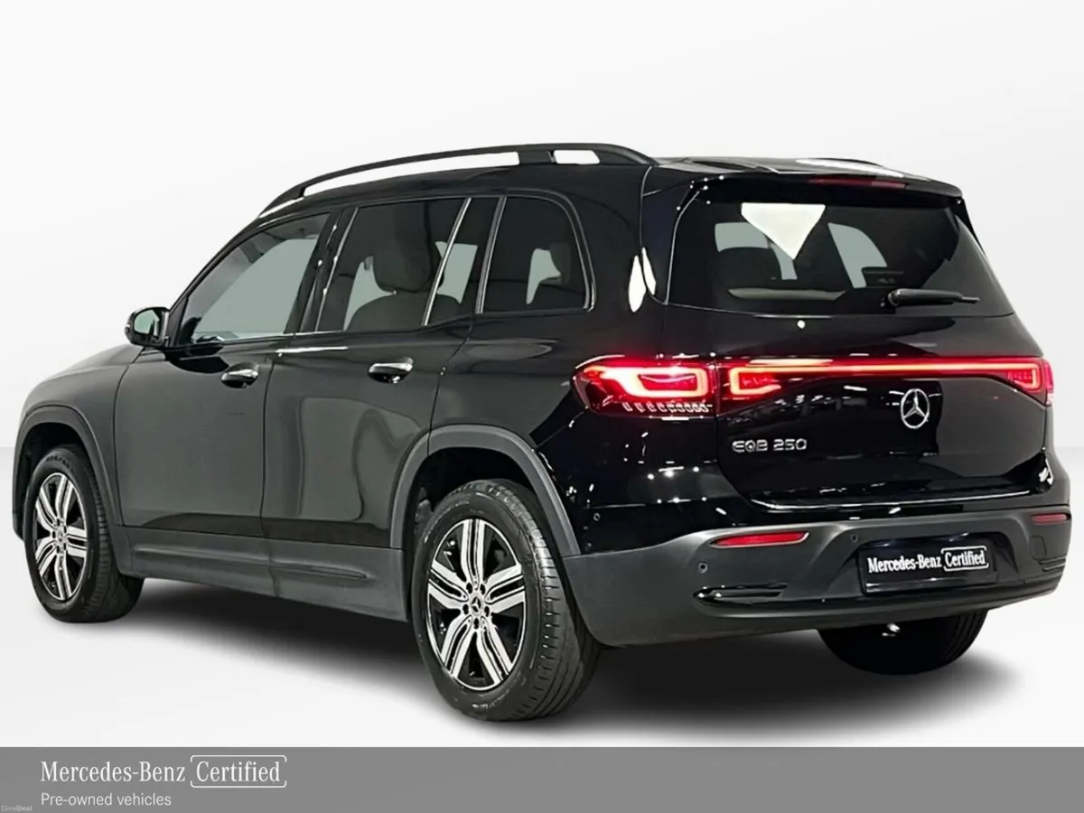 Mercedes-Benz EQB 250 7 Seat Progressive - 18 Inch - Image 4