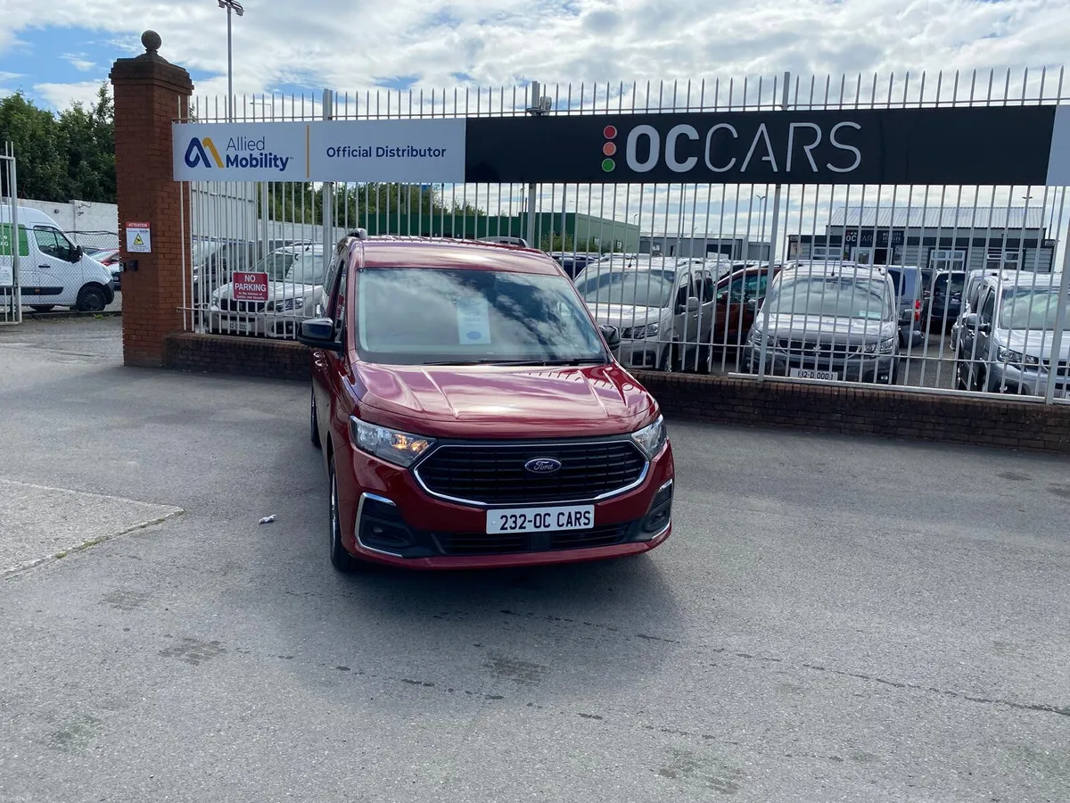 Wheelchair Accessible Taxi Ford Connect 5 Seats+WC - Image 1