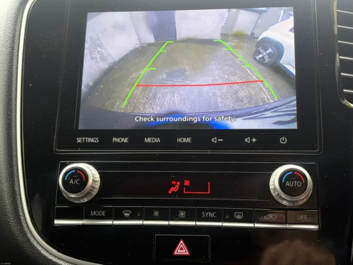Mitsubishi Outlander 2020 PHEV New Model 2.4 - Image 4