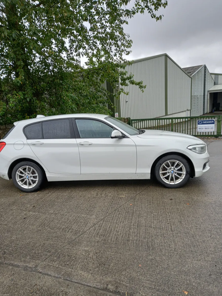 2016 BMW 1-Series 118i Automatic - Image 6