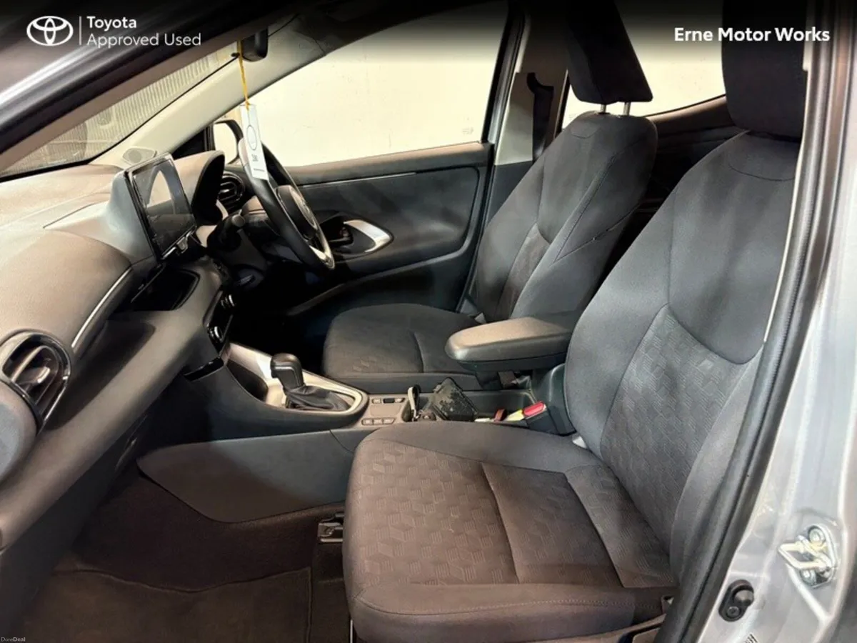 Toyota Yaris Yaris HEV Luna - Image 6