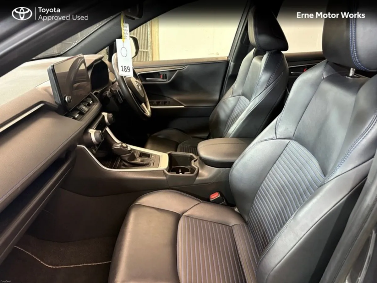 Toyota RAV4 RAV4 HYBRID SPORT 4DR AUTO REDUCED -50 - Image 6