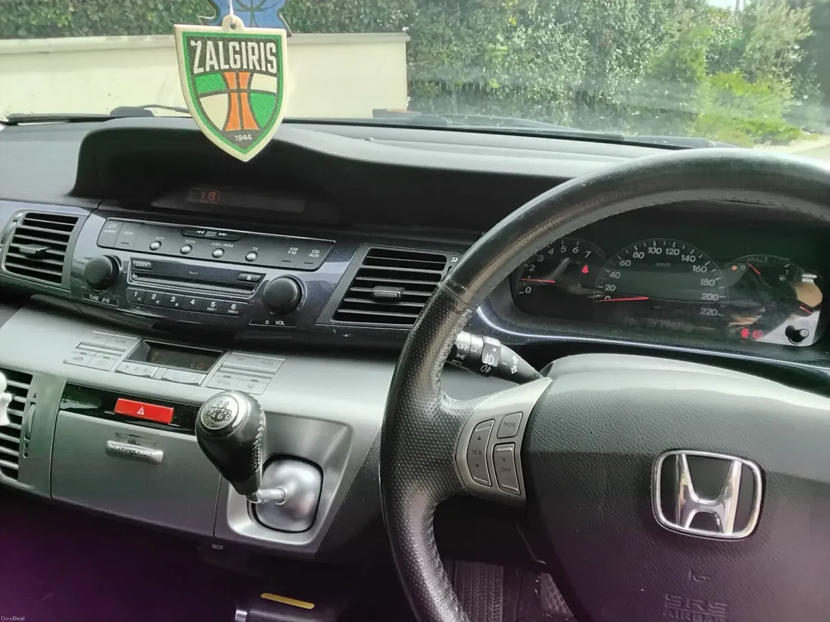 Honda Fr-v - Image 6
