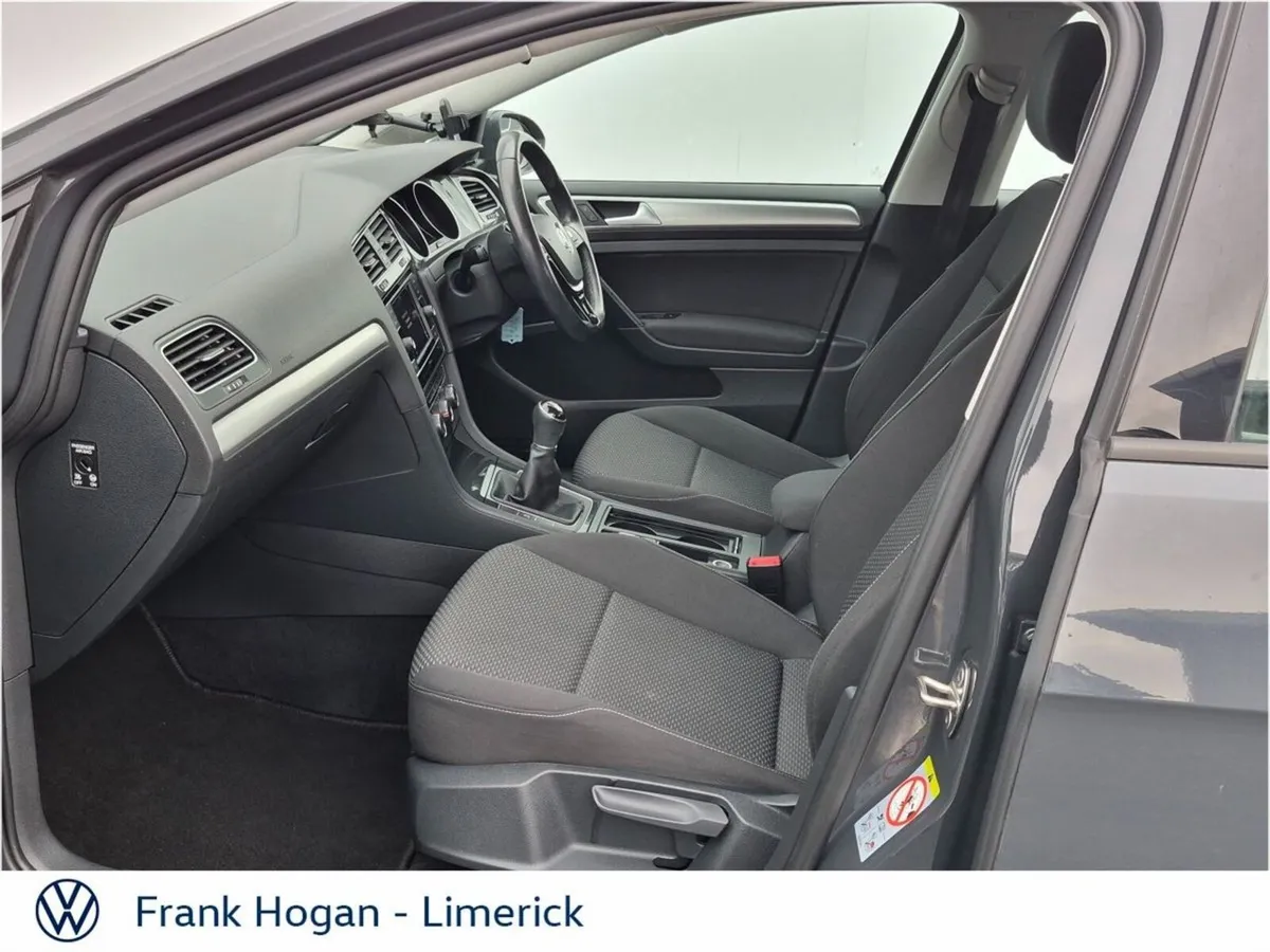 Volkswagen Golf 1.0 TSI 85HP Trendline - CALL RONA - Image 4