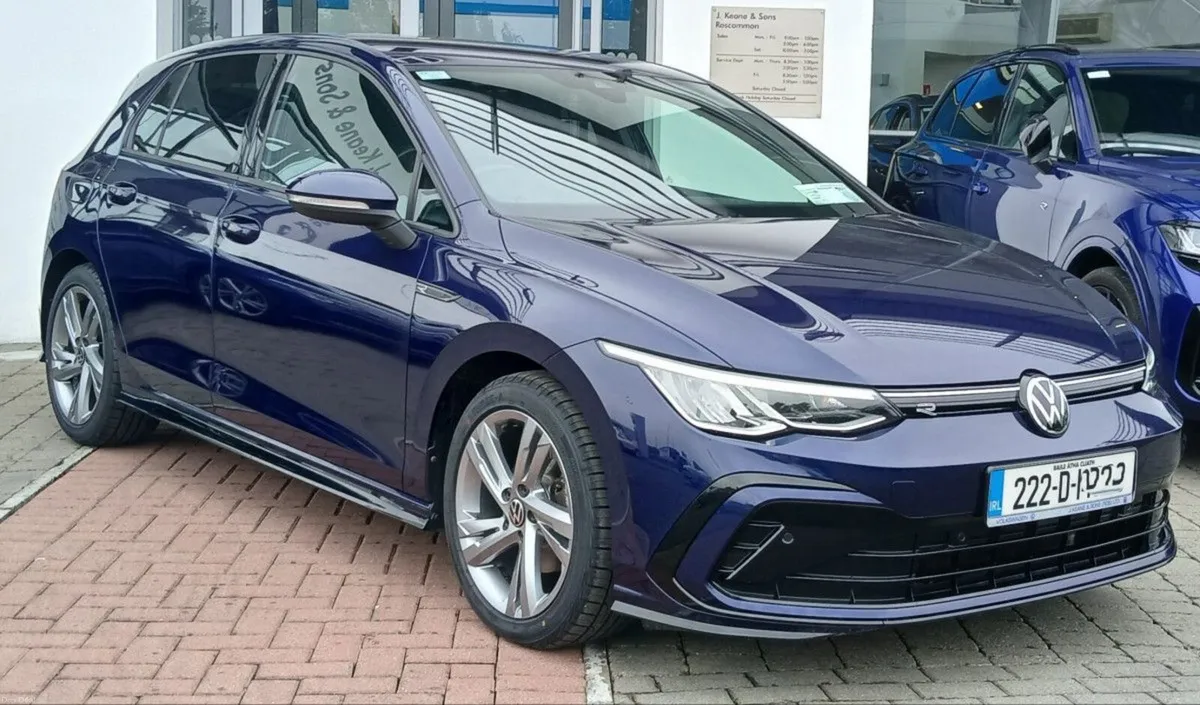 Volkswagen Golf R-Line 2.0 TDI 150HP **REAR VIEW C - Image 1