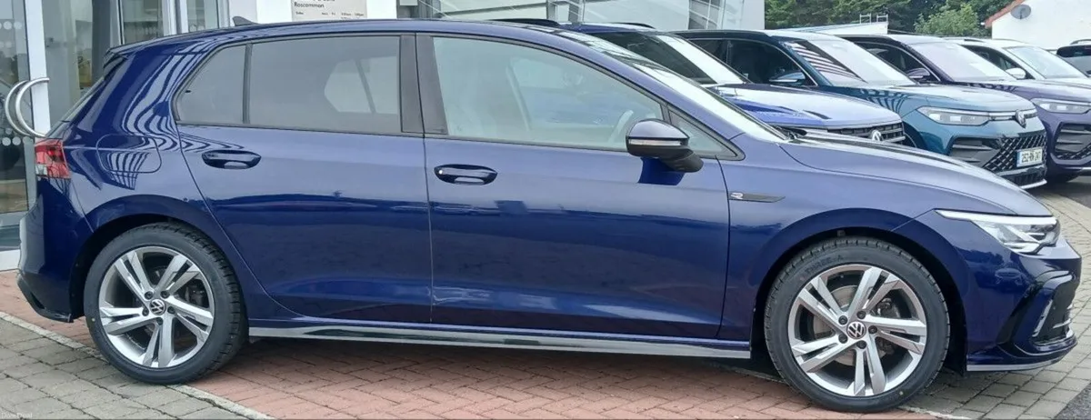 Volkswagen Golf R-Line 2.0 TDI 150HP **REAR VIEW C - Image 2