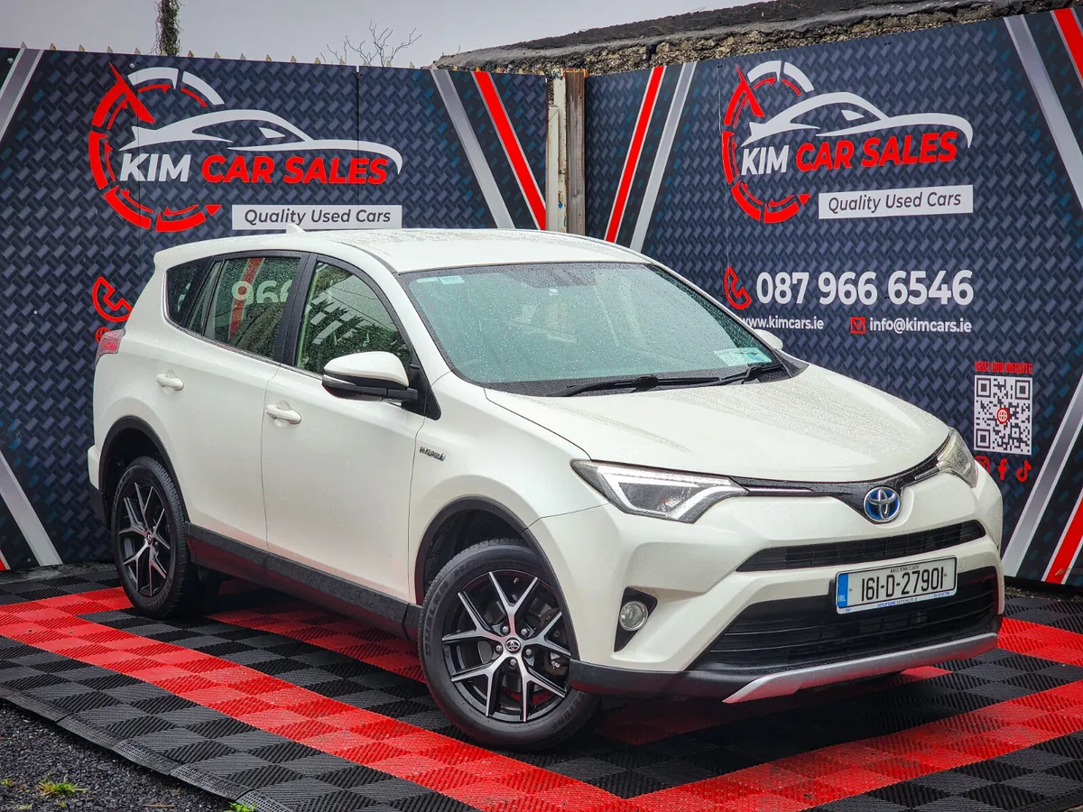 2016 Toyota RAV4 Hybrid - Image 2