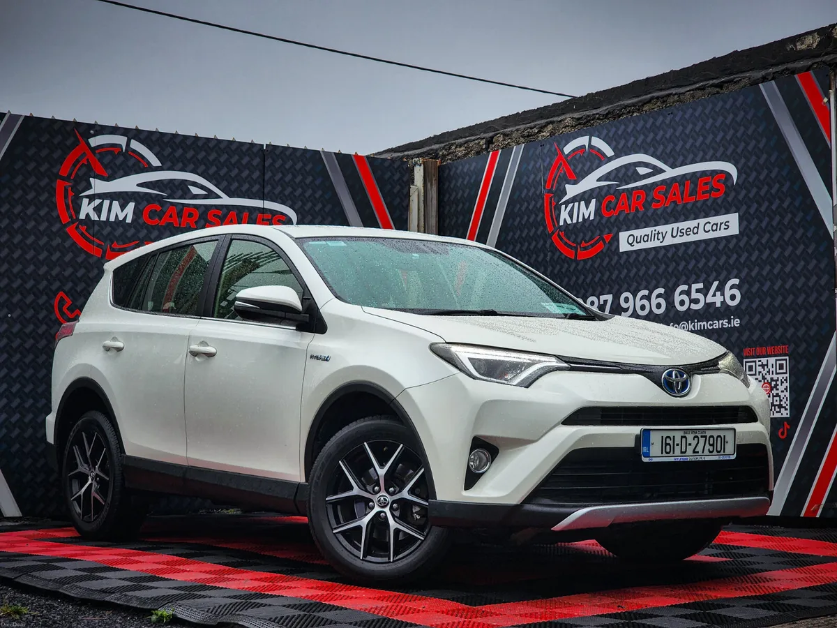 2016 Toyota RAV4 Hybrid - Image 1