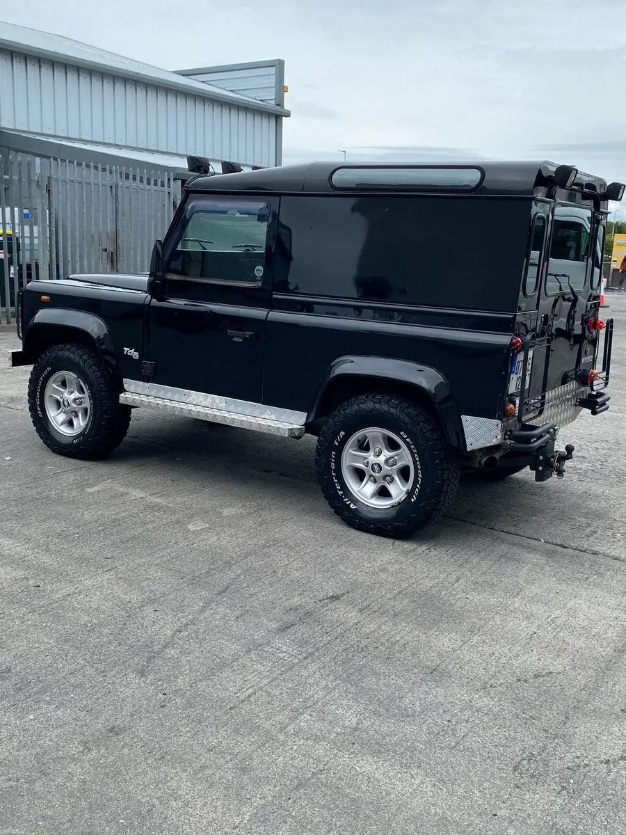 Land Rover Defender 2007 - Image 5