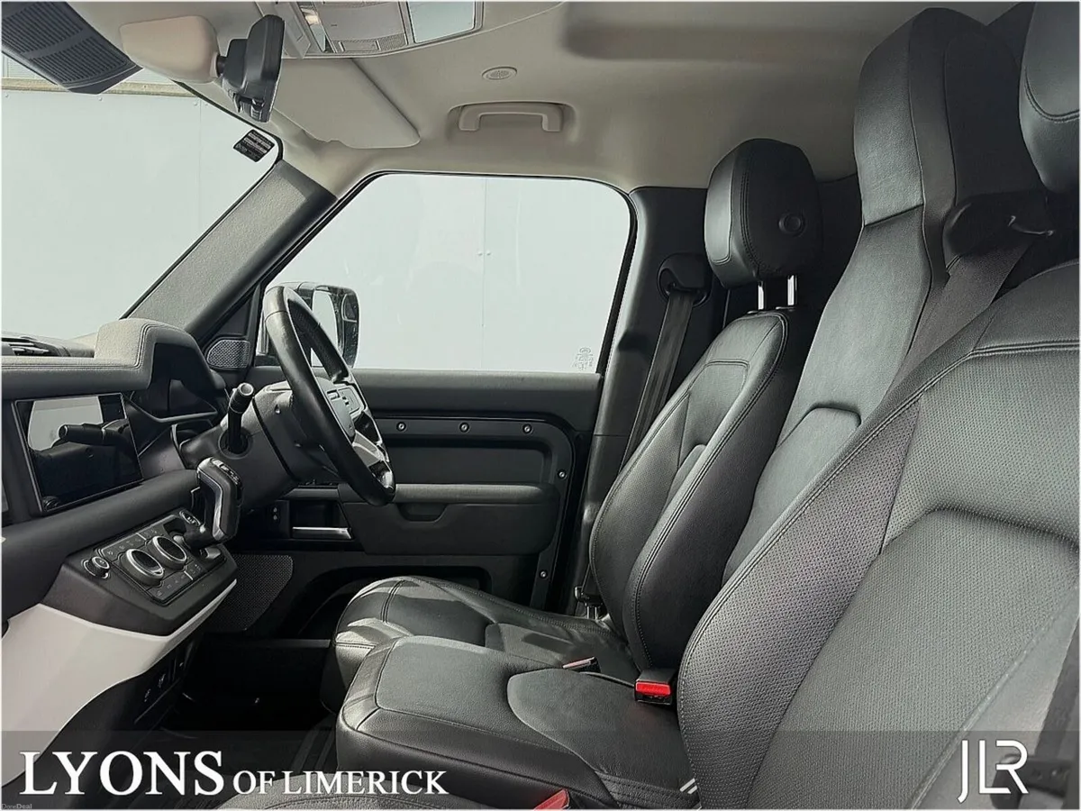 Land Rover Defender DEFENDER 110 3.0D 3 Seater Com - Image 3