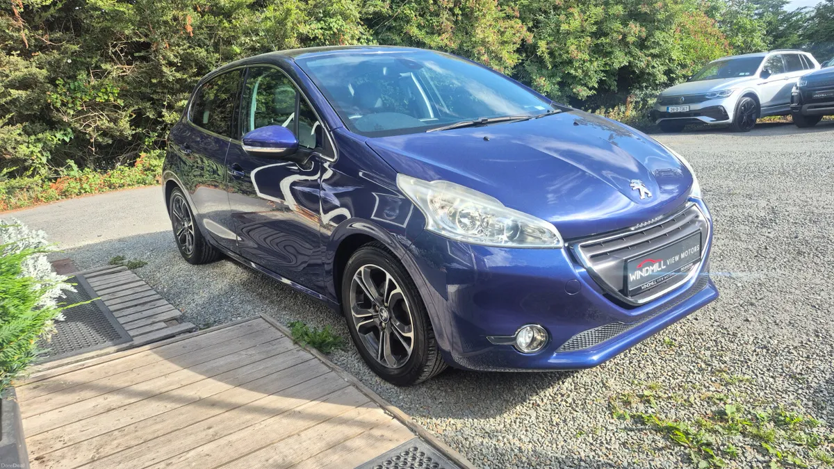 Peugeot 208 1.6 Automatic Active 2013 - Image 2