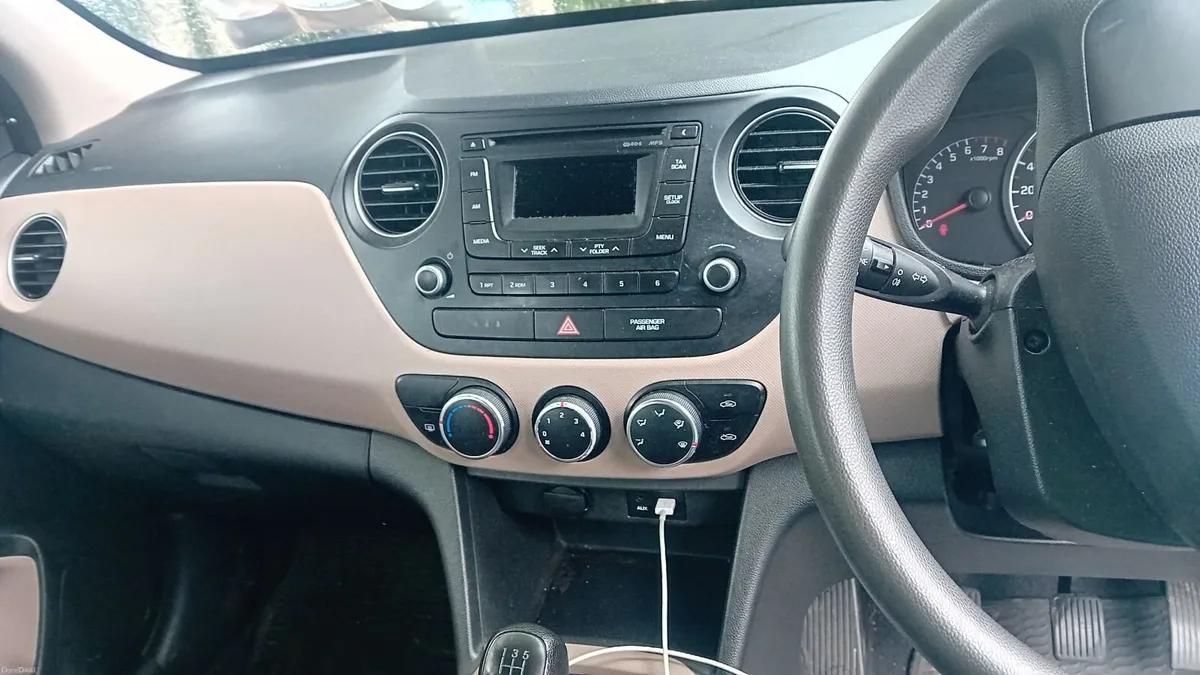 Hyundai i10      2015 - Image 4
